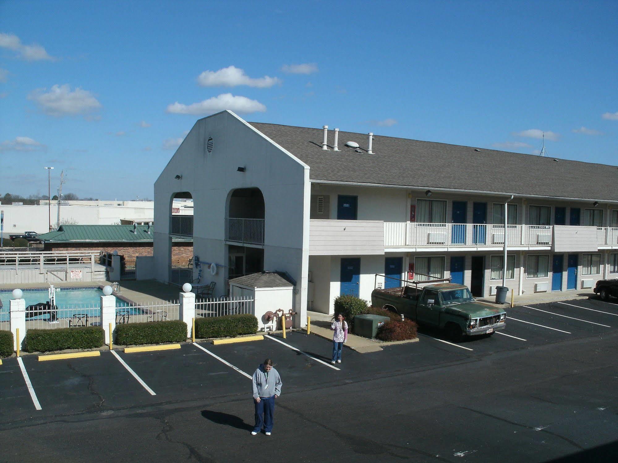 Motel 6 Millington Tn Экстерьер фото