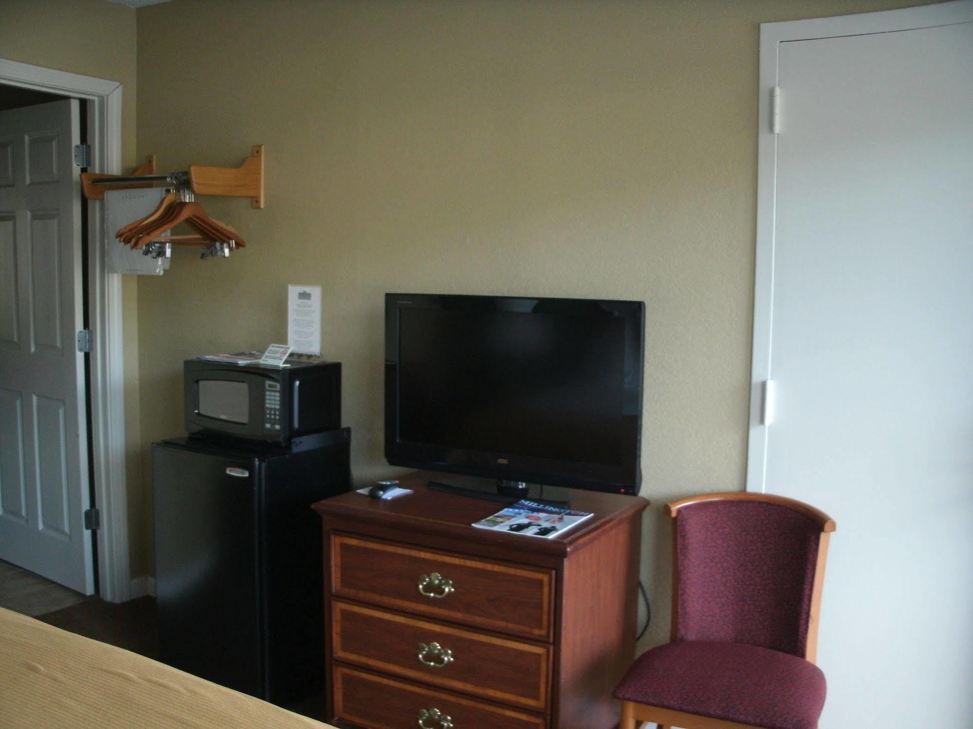 Motel 6 Millington Tn Экстерьер фото